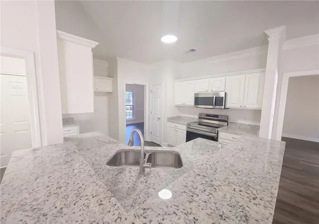 Photo 2 of Single family home for sale at 100 Pine Shls Trl, Fayetteville, GA 30215 | MLS# 7855562 | Listing updated on 2026-10-18