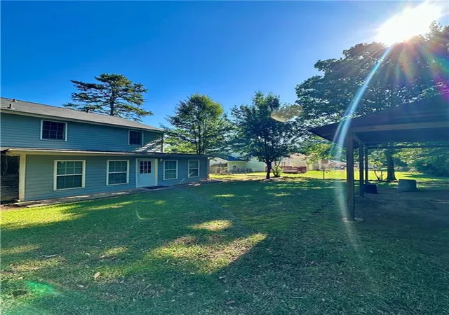 Photo 3 of Sale Pending at 309 Windsor Walk Se, Conyers, GA 30094 | MLS# 7681066 | Listing updated on 2026-09-24