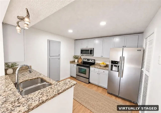 Photo 2 of Condo for sale at 2657 Lenox Rd Ne #P-213, Atlanta, GA 30324 | MLS# 7837805 | Listing updated on 2026-09-16