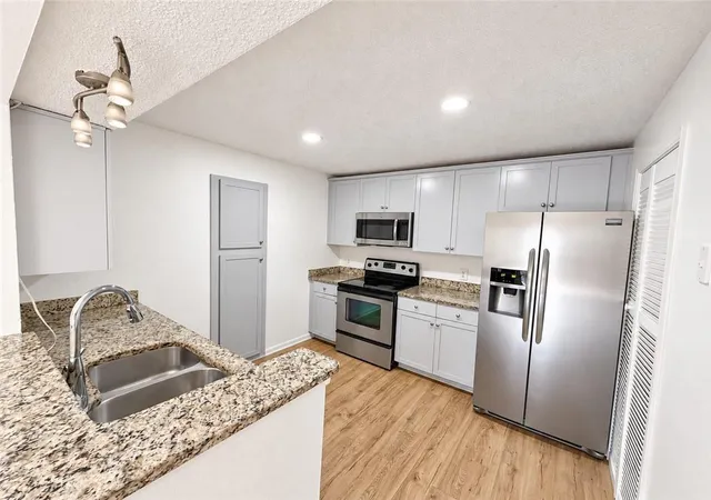 Photo 3 of Sale Pending at 2657 Lenox Rd NE #P-213, Atlanta, GA 30324 | MLS# 7837805 | Listing updated on 2026-10-26
