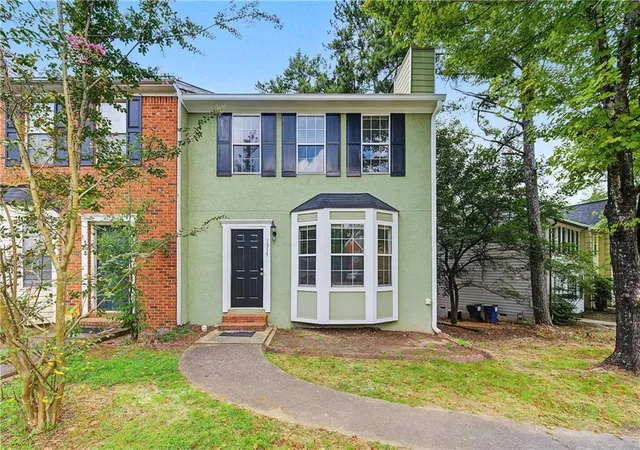 Townhouse for sale at 1517 Cedar Blf Trl, Marietta, GA 30062 | MLS# 7831844