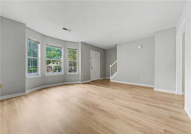 Photo 4 of Townhouse for sale at 1517 Cedar Blf Trl, Marietta, GA 30062 | MLS# 7831844 | Listing updated on 2026-09-06