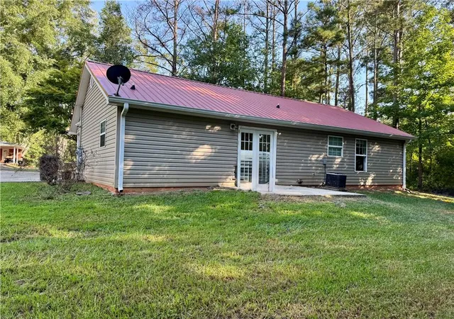 Photo 2 of Single family home for sale at 101 Mineral Springs Rd, Waco, GA 30182 | MLS# 7834541 | Listing updated on 2026-09-09