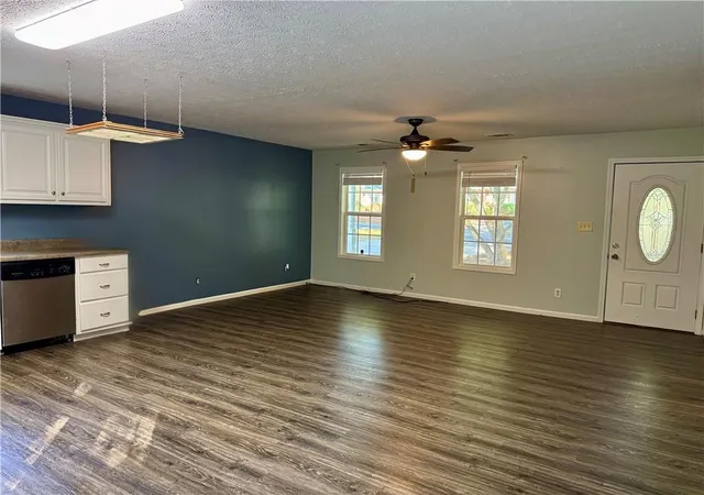 Photo 3 of Single family home for sale at 101 Mineral Springs Rd, Waco, GA 30182 | MLS# 7834541 | Listing updated on 2026-09-14