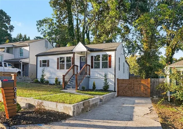 Photo 4 of Single family home for sale at 213 Birch St, Atlanta, GA 30354 | MLS# 7858856 | Listing updated on 2026-10-25