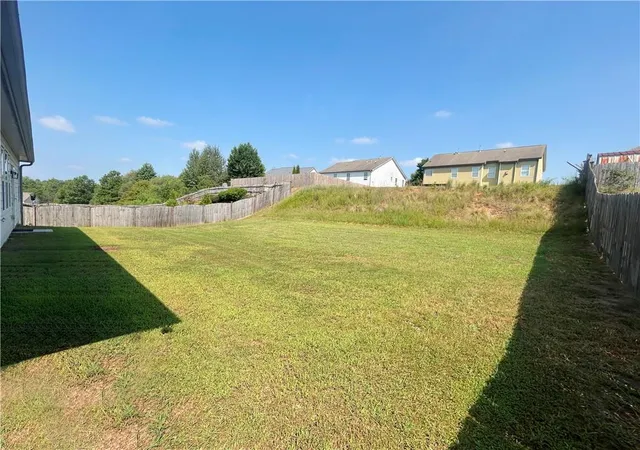 Photo 3 of Single family home for sale at 825 Stonehaven Rd Sw, Atlanta, GA 30331 | MLS# 7831190 | Listing updated on 2026-10-08