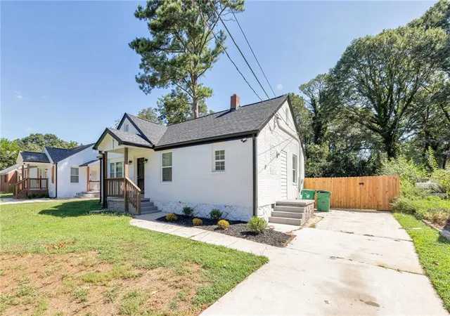 Photo 2 of Single family home for sale at 1972 Don Juan Ln, Decatur, GA 30032 | MLS# 7836323 | Listing updated on 2026-09-12