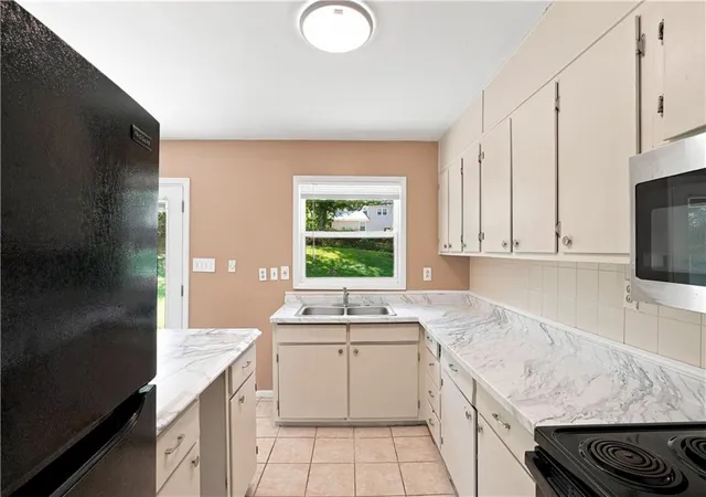 Photo 2 of Single family home for sale at 3713 Elkridge Dr, Decatur, GA 30032 | MLS# 7834438 | Listing updated on 2026-09-11