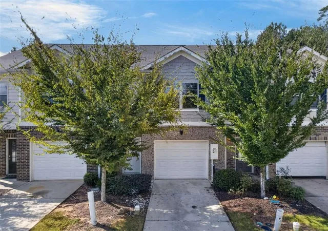 Photo 2 of Townhouse for sale at 5918 Cassie Dr, Lithonia, GA 30038 | MLS# 7842395 | Listing updated on 2026-09-24