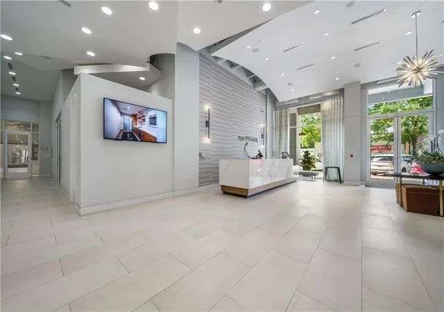 Listing Photo 1 - Condo for sale in building located at 250 Pharr Rd Ne, Atlanta, GA 30305 - Unit #412