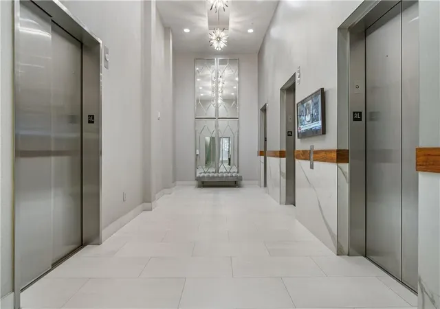 Photo 4 of Condo for sale at 250 Pharr Rd NE #412, Atlanta, GA 30305 | MLS# 7806367 | Listing updated on 2026-10-27
