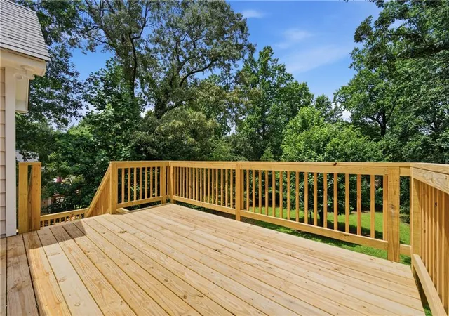 Photo 2 of Single family home for sale at 6231 Emerald Springs Dr SE, Acworth, GA 30102 | MLS# 7794674 | Listing updated on 2026-10-26