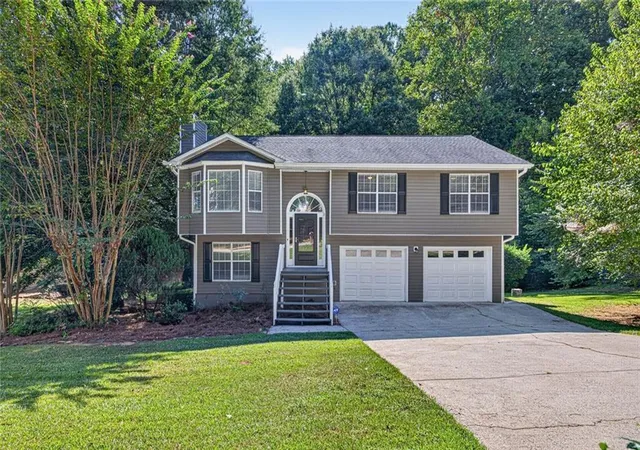 Photo 1 of Sale Pending at 5450 Bushnell Ct, Flowery Branch, GA 30542 | MLS# 7831646 | Listing updated on 2026-10-11