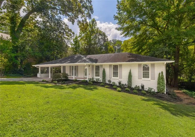 Photo 2 of Single family home for sale at 535 Franklin Rd Ne, Sandy Springs, GA 30342 | MLS# 7840291 | Listing updated on 2026-10-05