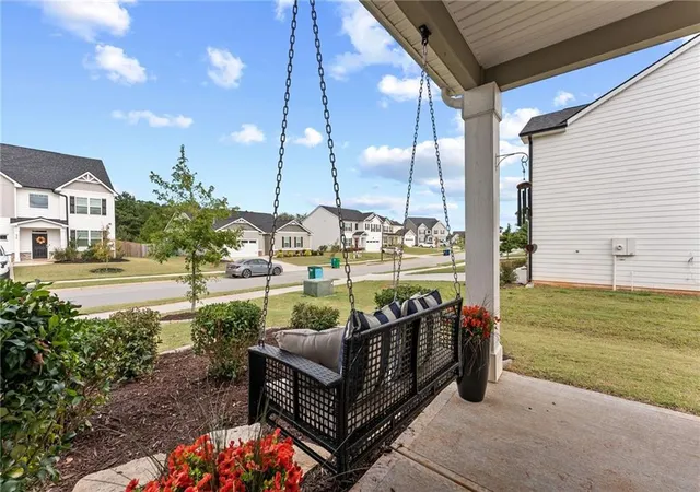 Photo 3 of Single family home for sale at 915 Graham Campbell Ln, Statham, GA 30666 | MLS# 7844607 | Listing updated on 2026-09-29