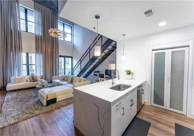 Photo 4 of Condo for sale at 845 Spring St NW #206, Atlanta, GA 30308 | MLS# 7853981 | Listing updated on 2026-10-24
