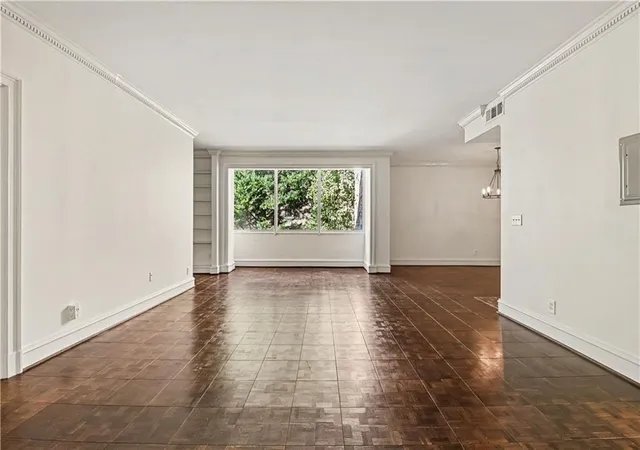 Listing Photo 1 - Condo for sale in building located at 2632 Peachtree Rd Nw, Atlanta, GA 30305 - Unit #404B