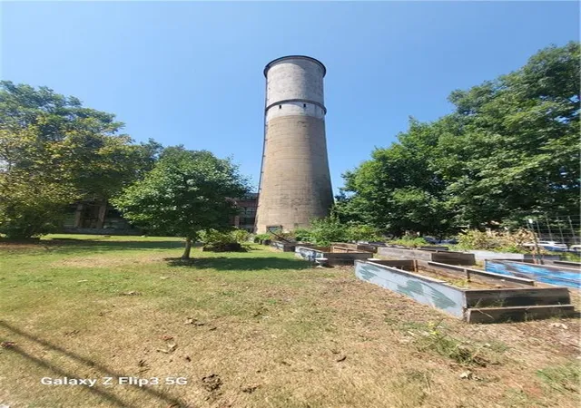 Listing Photo 2 - Condo for sale in building located at 40 Daniel St Se, Atlanta, GA 30312 - Unit #7