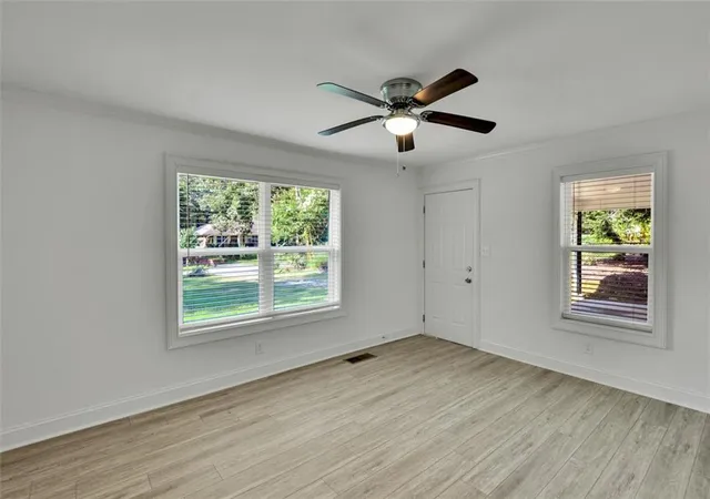 Photo 3 of Single family home for sale at 470 Schaffer Rd SW, Marietta, GA 30060 | MLS# 7830923 | Listing updated on 2026-09-02