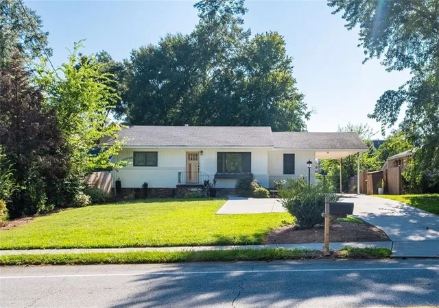 Photo 2 of Single family home for sale at 1416 N Druid Hills Rd Ne, Brookhaven, GA 30319 | MLS# 7832825 | Listing updated on 2026-09-05