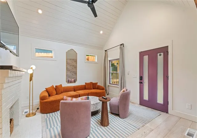 Photo 3 of Single family home for sale at 379 Mary St SW, Atlanta, GA 30310 | MLS# 7856671 | Listing updated on 2026-10-22