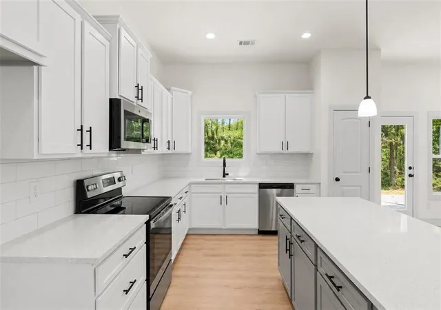 Photo 2 of Single family home for sale at 311 Bethel Church Rd, Carrollton, GA 30117 | MLS# 7852481 | Listing updated on 2026-10-11
