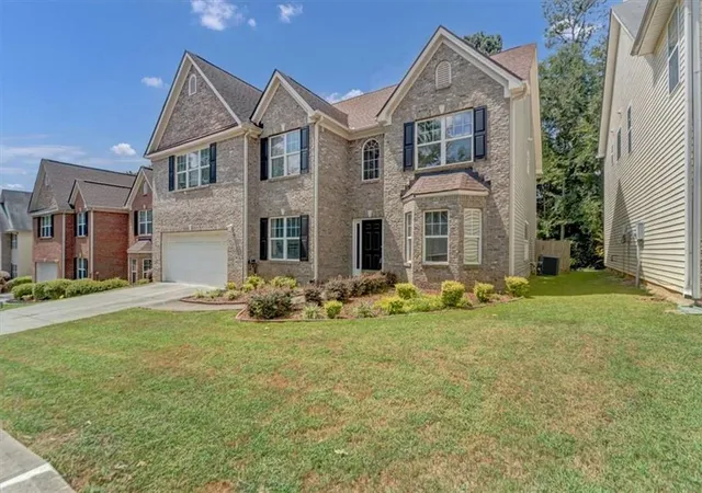 Photo 2 of Single family home for sale at 4633 Beau Point Ct, Snellville, GA 30039 | MLS# 7833690 | Listing updated on 2026-09-08