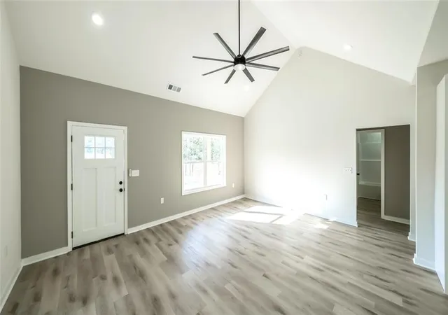 Photo 3 of Sale Pending at 194 Arbacoochee Rd, Tallapoosa, GA 30176 | MLS# 7840837 | Listing updated on 2026-09-30