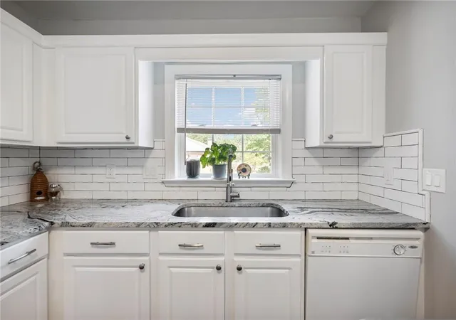 Photo 4 of Condo for sale at 81 Mount Vernon Cir, Sandy Springs, GA 30338 | MLS# 7860166 | Listing updated on 2026-10-28