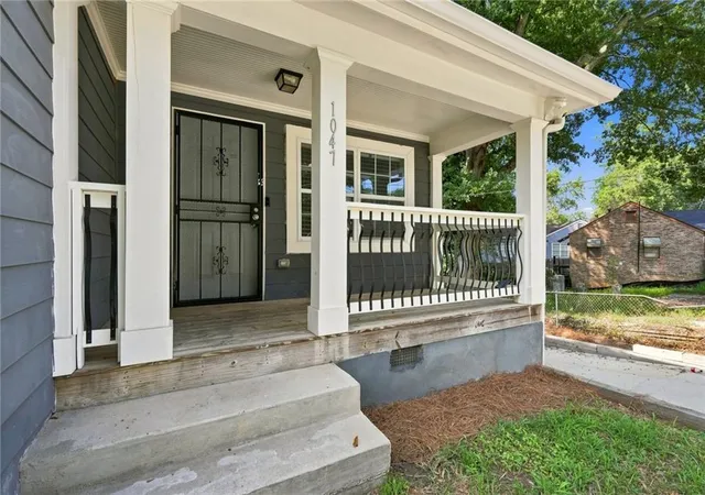 Photo 2 of Single family home for sale at 1047 Sw Peeples St Sw, Atlanta, GA 30310 | MLS# 7827835 | Listing updated on 2026-09-03