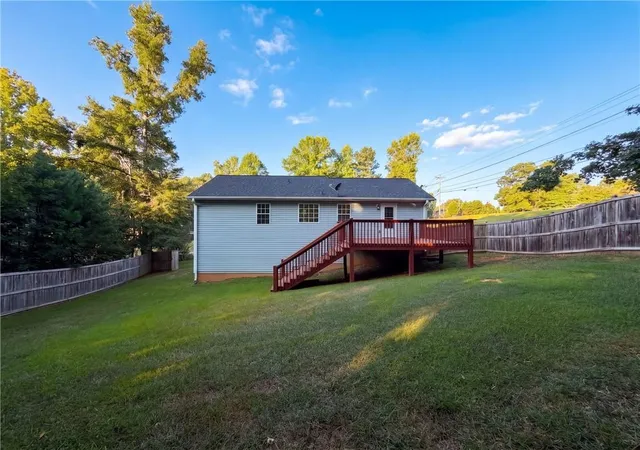 Photo 4 of Single family home for sale at 100 Betty Ln, Carrollton, GA 30116 | MLS# 7835347 | Listing updated on 2026-09-12