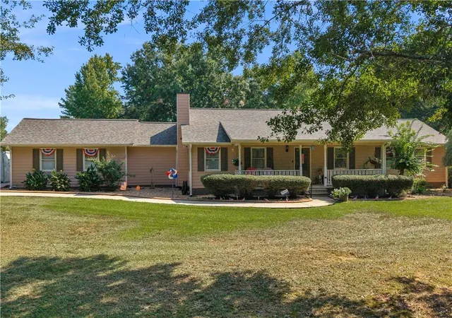 Photo 1 of Single family home for sale at 837 Sunset Dr, Locust Grove, GA 30248 | MLS# 7834547 | Listing updated on 2026-09-09