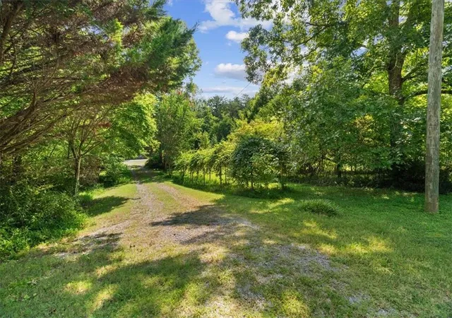 Photo 2 of Sale Pending at 764 N Dick Crk Rd, La Fayette, GA 30728 | MLS# 7834427 | Listing updated on 2026-09-14
