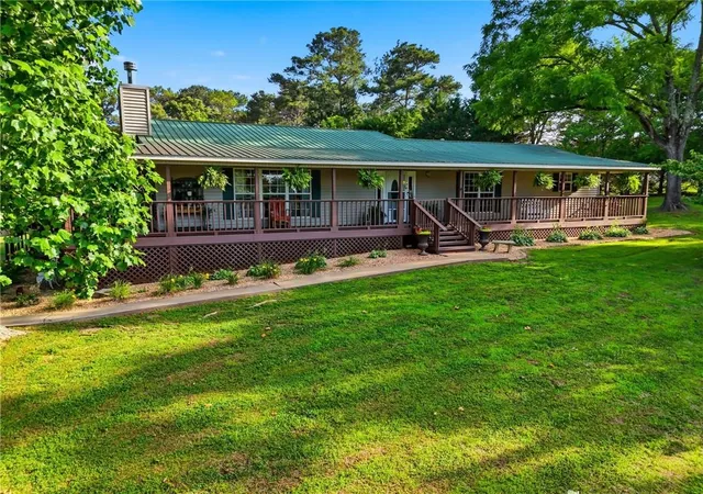 Photo 3 of Single family home for sale at 10797 Highway 53 W, Talking Rock, GA 30175 | MLS# 7784081 | Listing updated on 2026-09-10