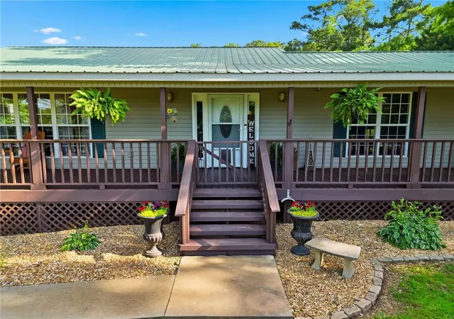 Photo 4 of Single family home for sale at 10797 Highway 53 W, Talking Rock, GA 30175 | MLS# 7784081 | Listing updated on 2026-09-10