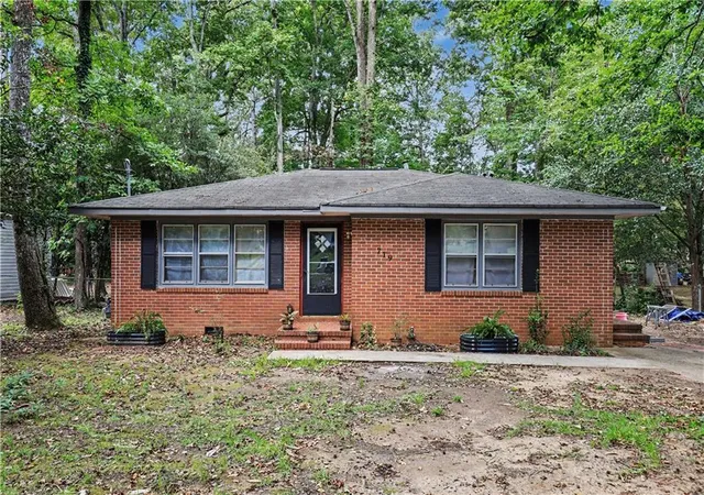 Photo 1 of Single family home for sale at 719 Sherwood Dr, Griffin, GA 30224 | MLS# 7832552 | Listing updated on 2026-09-30