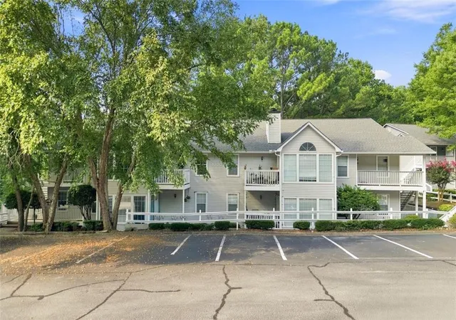 Photo 2 of Condo for sale at 1301 Gettysburg Pl, Sandy Springs, GA 30350 | MLS# 7827668 | Listing updated on 2026-09-11