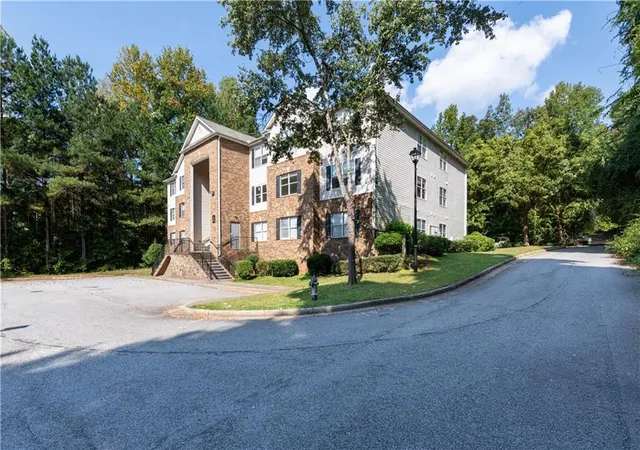 Photo 2 of Condo for sale at 3205 Fairington Dr, Lithonia, GA 30038 | MLS# 7860604 | Listing updated on 2026-10-29