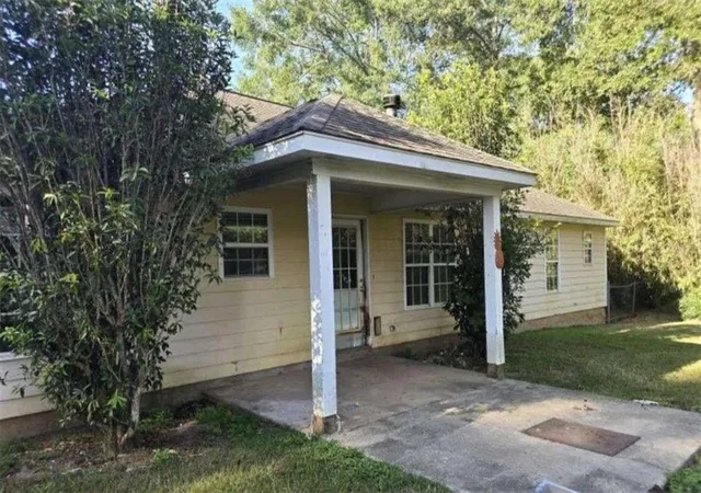 Photo 2 of Sale Pending at 107 Tallulah Ln, Leesburg, GA 31763 | MLS# 7832138 | Listing updated on 2026-10-22