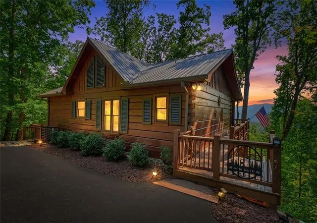 Photo 3 of Single family home for sale at 783 N Moreland Dr, Blue Ridge, GA 30513 | MLS# 7835038 | Listing updated on 2026-09-11