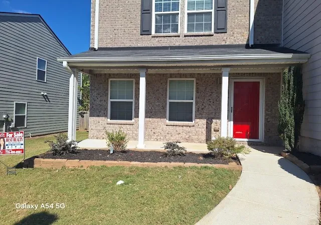 Photo 3 of Townhouse for sale at 6249 Ellenwood Dr, Rex, GA 30273 | MLS# 7859027 | Listing updated on 2026-10-27
