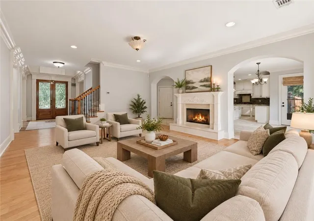 Photo 4 of Single family home for sale at 1335 Whisper Cvs Dr, Buford, GA 30518 | MLS# 7809199 | Listing updated on 2026-09-09