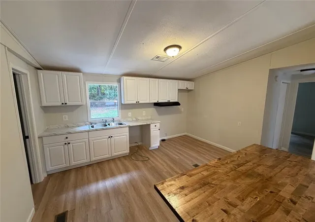 Photo 3 of Sale Pending at 6125 River Run Cir, Gainesville, GA 30506 | MLS# 7836455 | Listing updated on 2026-10-12