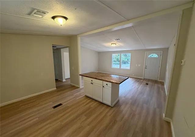 Photo 3 of Sale Pending at 6125 River Run Cir, Gainesville, GA 30506 | MLS# 7836455 | Listing updated on 2026-10-12