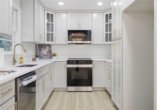 Photo 4 of Single family home for sale at 180 E Greenwood Dr, Carrollton, GA 30117 | MLS# 7859148 | Listing updated on 2026-10-27
