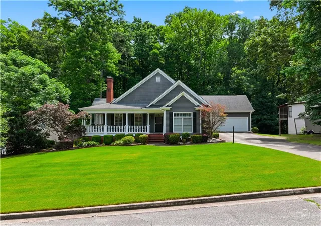 Photo 3 of Single family home for sale at 170 Dunning Keep, Covington, GA 30016 | MLS# 7836811 | Listing updated on 2026-09-12