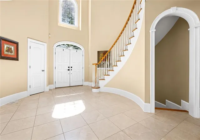 Photo 3 of Sale Pending at 205 Standing Oak Pl, Fayetteville, GA 30214 | MLS# 7847809 | Listing updated on 2026-10-24