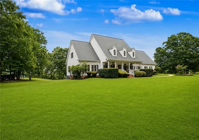 Photo 3 of Single family home for sale at 2800 South Hwy 16, Carrollton, GA 30116 | MLS# 7812293 | Listing updated on 2026-09-04