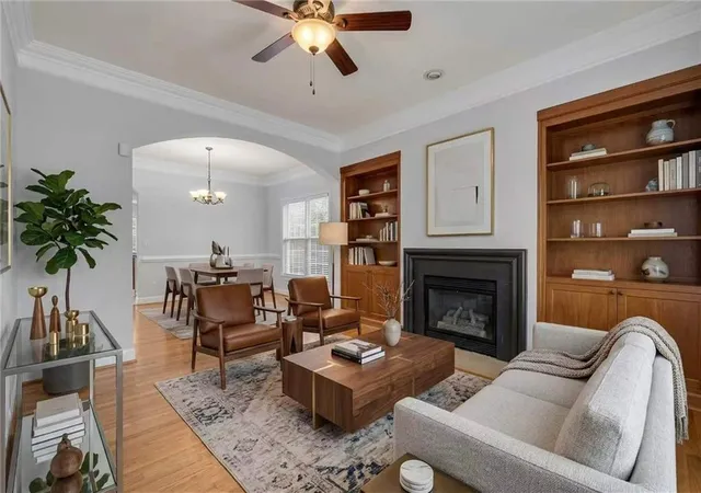Listing Photo 1 - Condo for sale in building located at 1735 Peachtree St, Atlanta, GA 30309 - Unit #624