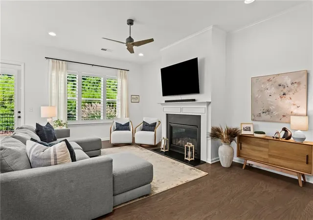 Photo 4 of Townhouse for sale at 20048 Windalier Way, Roswell, GA 30076 | MLS# 7833471 | Listing updated on 2026-09-11